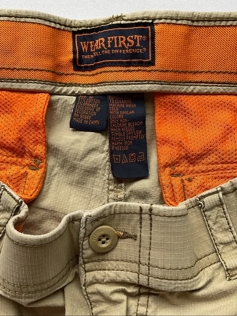Men's Beige Cargo Shorts - Casual Utility Style